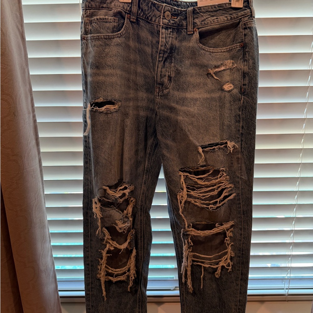 American Eagle Outfitters Relaxed Blue Jeans with Distressed Details